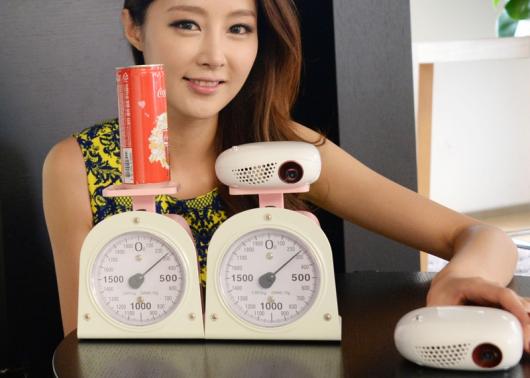 LG выпустила LED-проектор Minibeam Nano